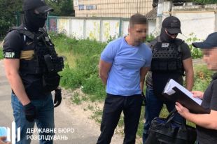 В Киеве задержали на взятке чиновника Укртрансбезопасности