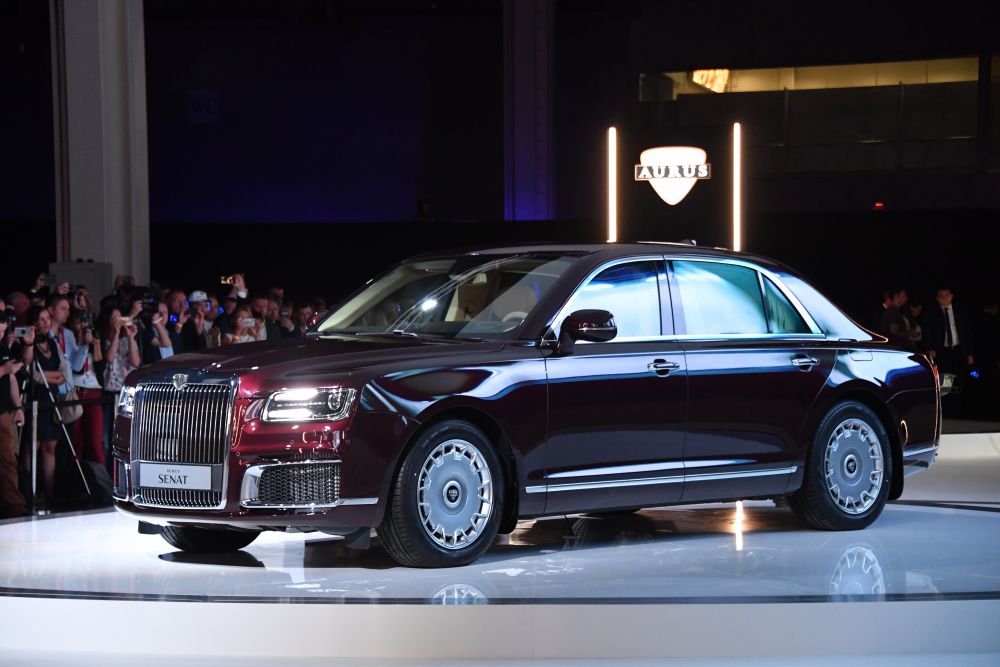 Автомобиль класса люкс AURUS Senat на мировой презентации в рамках Московского международного автомобильного салона-2018