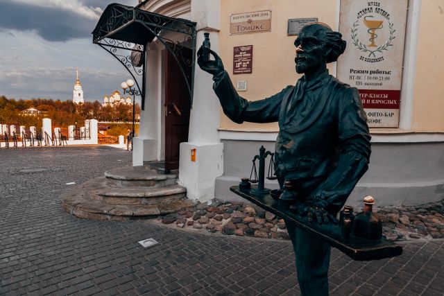 Статую Аптекаря во Владимире в ближайшее время вернут на улицу Георгиевскую