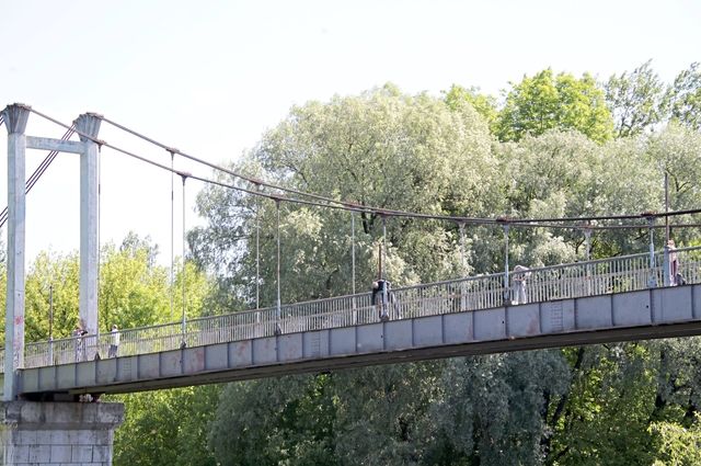 В Брянске на Голубом мосту сделают освещение и обустроят дорожки