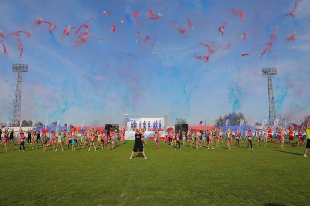 На новотроицком стадионе «Металлург» состоялась торжественная церемония открытия VIII Летней Корпоративной Спартакиады компании «Металлоинвест». 