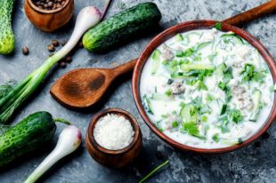 Просто, но вкусно: топ-5 необычных рецептов окрошки