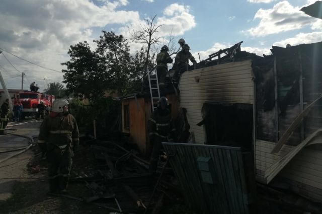 Женщина погибла во время пожара в Барнауле