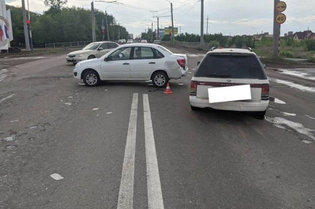 В Оренбурге в столкновении Lada и Subaru пострадала пятилетняя девочка