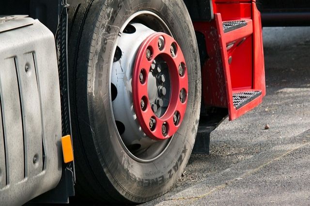 Два пункта контроля веса будут «защищать» асфальт от грузовиков в Барнауле