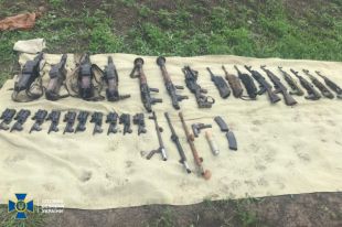 В Донецкой области военные пытались украсть оружие с воинской части