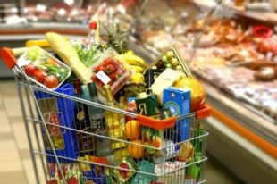 В Госстате назвали продукты, которые подорожали больше всего.
