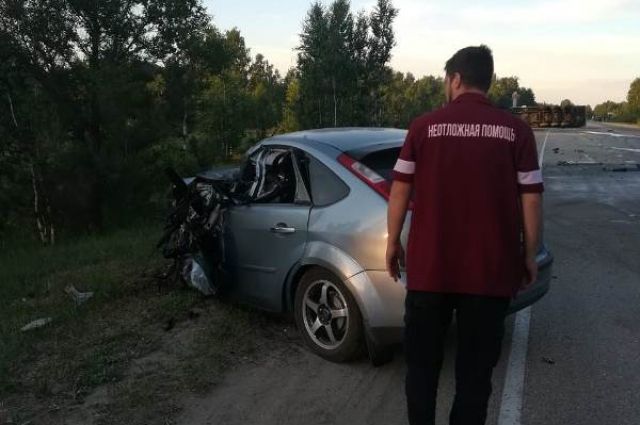 В Челябинской области автомобилист погиб после ДТП с фурой на трассе