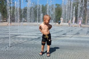 В непогоду по возможности нужно оставаться дома и соблюдать простые правила, чтобы не навредить здоровью.