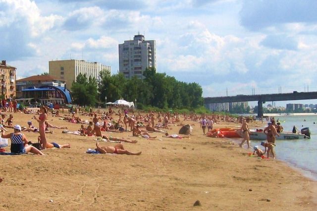 В Омске открылись городские пляжи