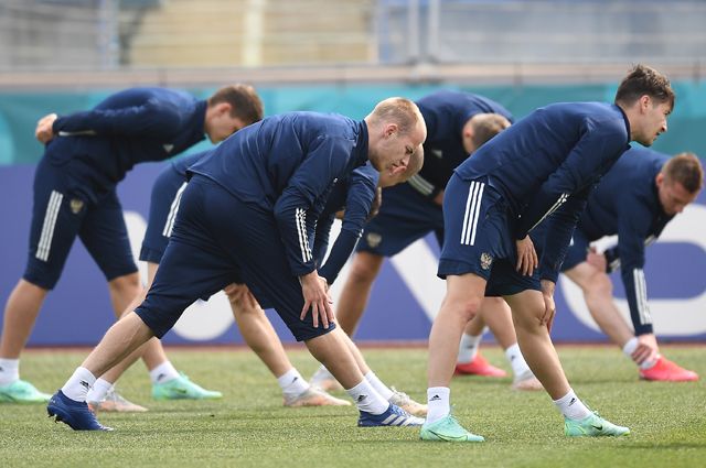 Сборная России на тренировке перед матчем 2-го тура группового этапа чемпионата Европы по футболу 2020 против сборной Финляндии.