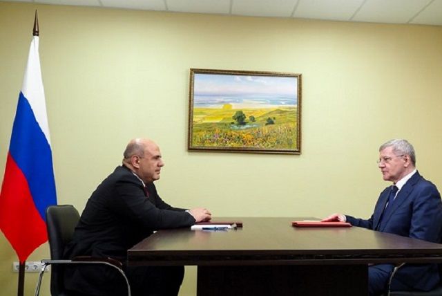 Премьер-министр Михаил Мишустин провёл двустороннюю встречу с Юрием Чайкой
