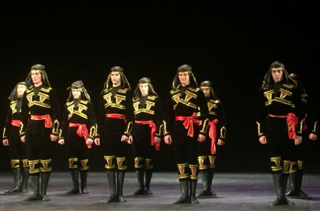 Чеченский ансамбль «Вайнах» впервые за 11 лет выступил в Ставрополе