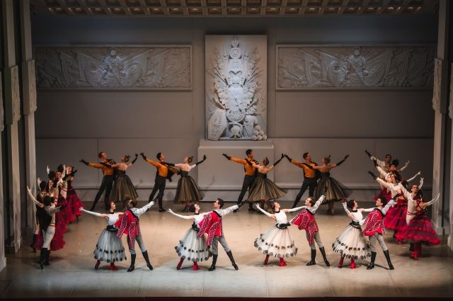 В этом году участником проекта станет Пермский театр оперы и балета с одноактными балетами «Польский бал», «Половецкие пляски», «Видение розы» и «Умирающий лебедь».