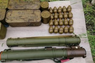 В Луганской области правоохранители обнаружили тайник со взрывчаткой