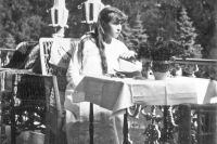 Великая княгиня Анастасия Николаевна Российская на балконе Александровского дворца, около 1912 года.