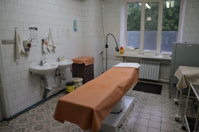Губернатор Ростовской области поручил ускорить ремонт больницы в Таганроге