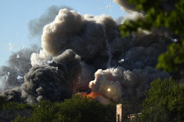 Пожар на складе пиротехники в Лужниках