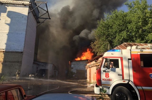 Названа причина пожара на складе пиротехники в Москве