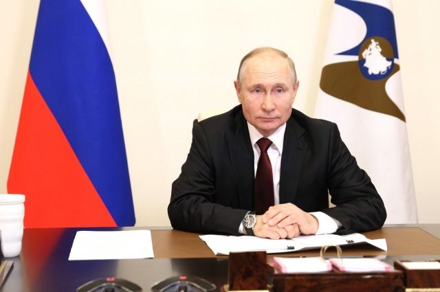 Путин: угроза COVID-19 еще не отступила