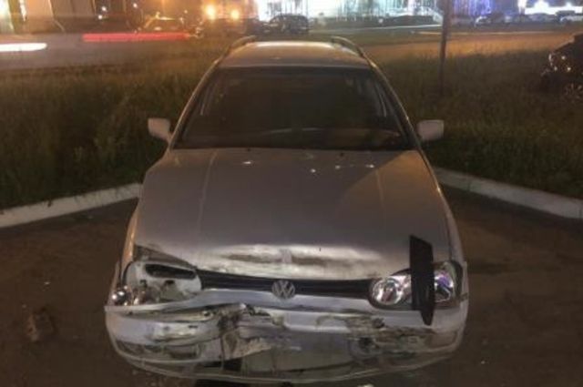В Брянске задержали водителя, который побил машины на парковке