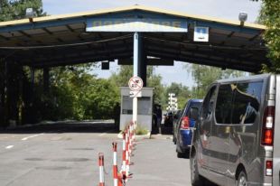 Венгрия открывает пункт пропуска на границе с Украиной.