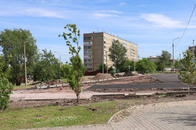 В Ленинском районе Красноярска на ул. Борисевича начался ремонт сквера