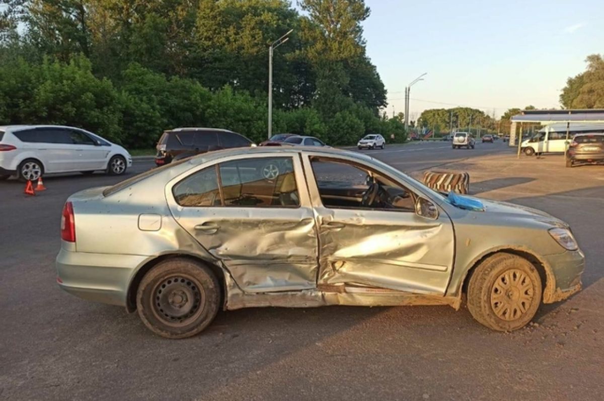 Двое пострадали в ДТП на улице Флотской в Брянске | АиФ Брянск