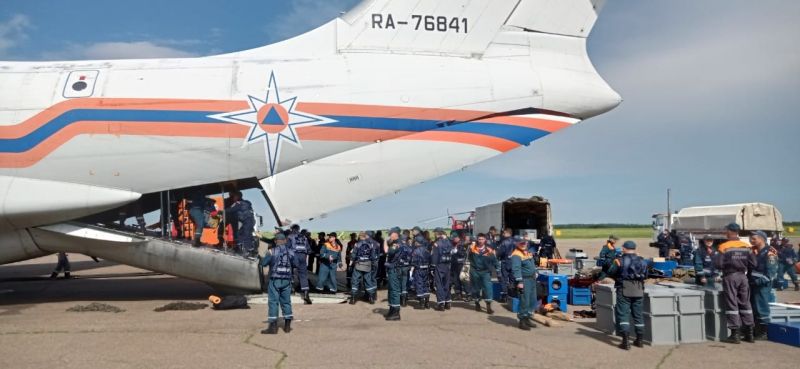 В Благовещенск прибыла аэромобильная группировка Камчатского спасательного центра в составе 100 человек