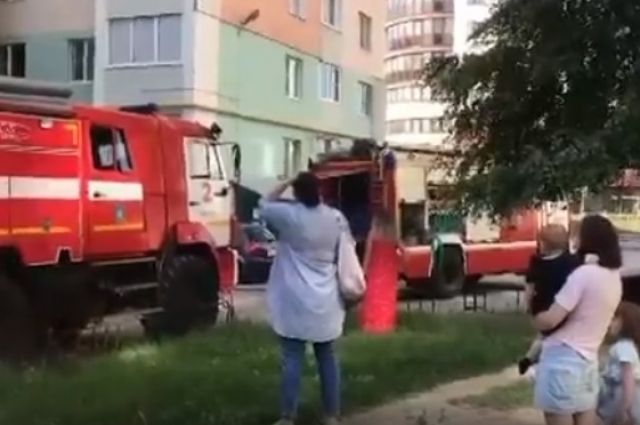 В Рязани пожарные не смогли подъехать к месту вызова из-за машин