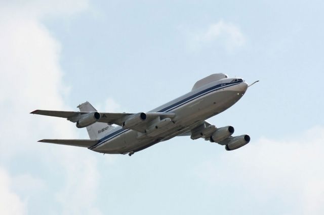 Самолет из Сочи сел в Новосибирске из-за сигнала о пожаре