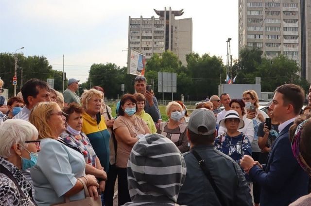 11 июня прошла акция протеста против застройки территории юннатки, в которой участвовали отдельные депутаты Гордумы и ЗСО.
