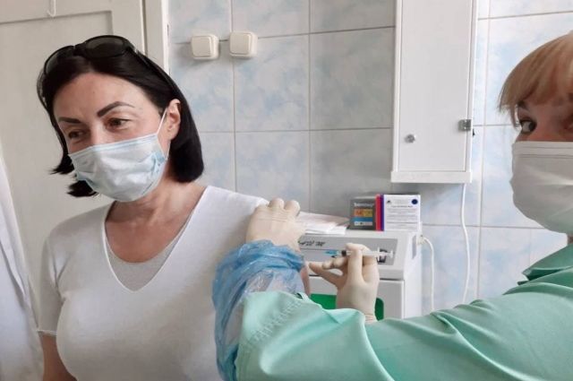 Наталья Котова поставила прививку от коронавируса
