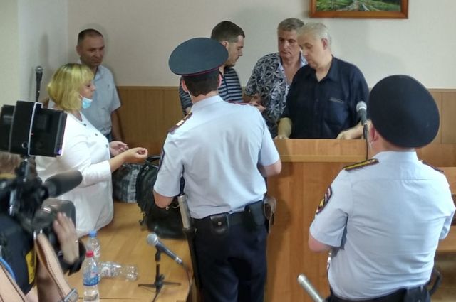 В Нижнем Новгороде осуждены трое бывших полицейских, обвиняемых в пытках