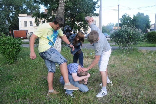 В Новокузнецке трое подростков избили восьмилетнего мальчика