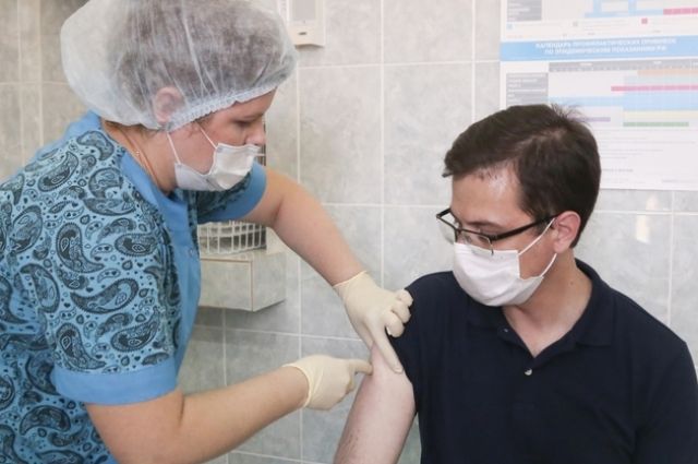 Глава Нижнего Новгорода Юрий Шалабаев сделал прививку от коронавируса