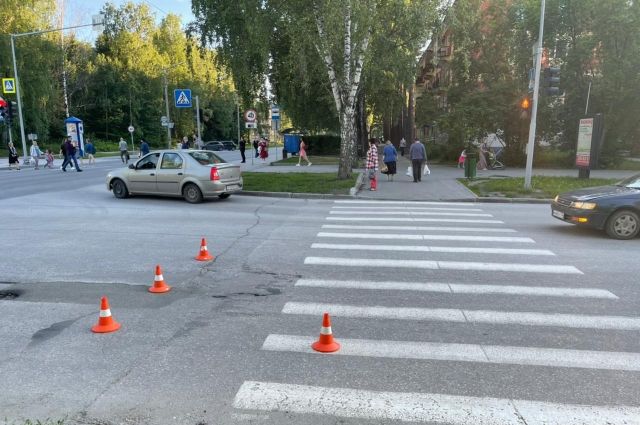 Пожилой водитель Lexus сбил девочку на велосипеде в Новосибирске