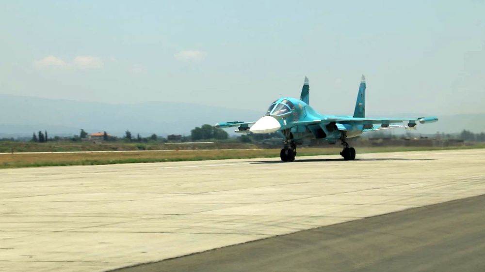 Истребитель-бомбардировщик Су-34
