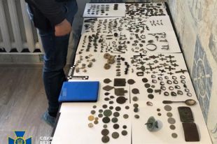 В Киевской области пресекли нелегальный вывоз изделий и украшений