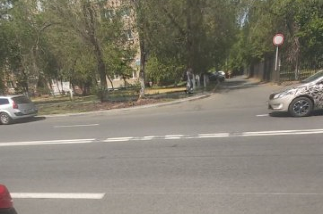 Оренбургским водителям не понравились свеженанесенные разметки на улицах Салмышской и Туркестанской.