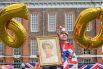 Празднование 60-летия со дня рождения принцессы Дианы у Кенсингтонского дворца в Лондоне
