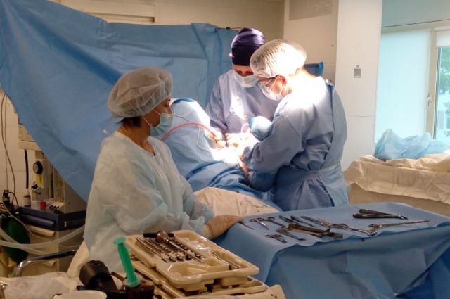 После обучения сахалинские хирурги смогут самостоятельно применять новый метод лечения. 