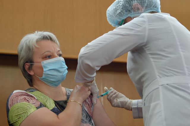 В Адыгее проходит массовая вакцинация сотрудников органов власти региона