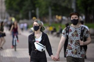 В Минздраве рассказали, когда в Украине откажутся от ношения масок