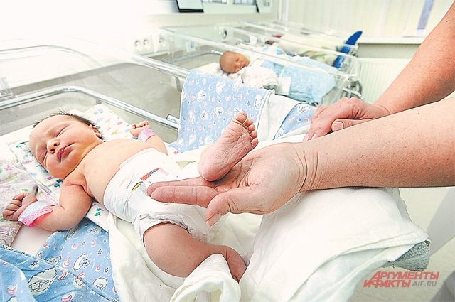 В ковидном госпитале Нижневартовска у пациентки М. родился здоровый мальчик весом 2890 грамм и ростом 47 см