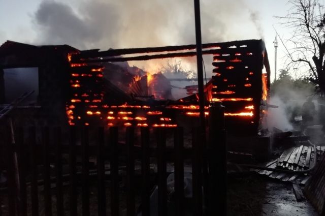 Смартфон мог стать причиной крупного пожара в Рязанском районе