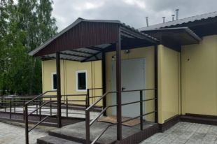 По нацпроекту «Здравоохранение» строят 34 ФАПа. 29 из них планируют запустить в этом году, остальные — в следующем.