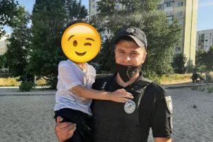 Убежал из дома купаться: в Киеве патрульные разыскали пропавшего мальчика