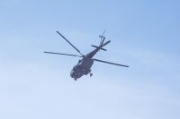 Инспектора удалось вывезти в Красновишерск на вертолёте.