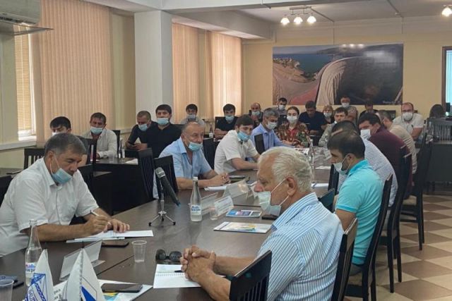 В Дагестане обсудили проблему роста цен на строительные материалы